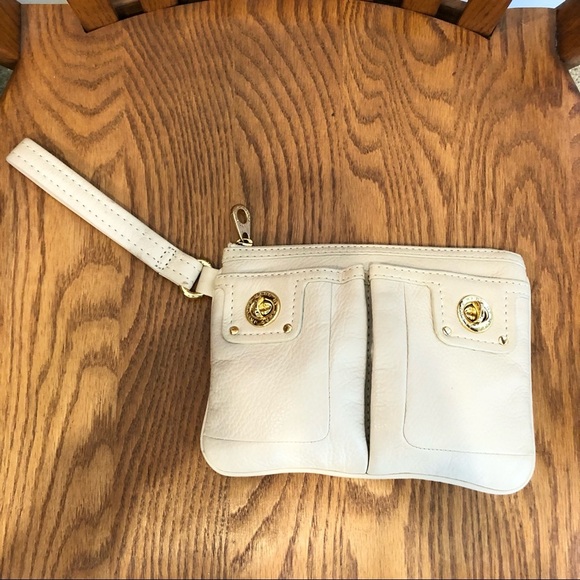 Marc by Marc Jacobs Off White Wristlet - Picture 8 of 10